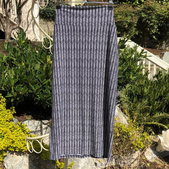 LA Designer | Deborah Viereck | Chevron France Skirt With Tie - Picture 1 of 5